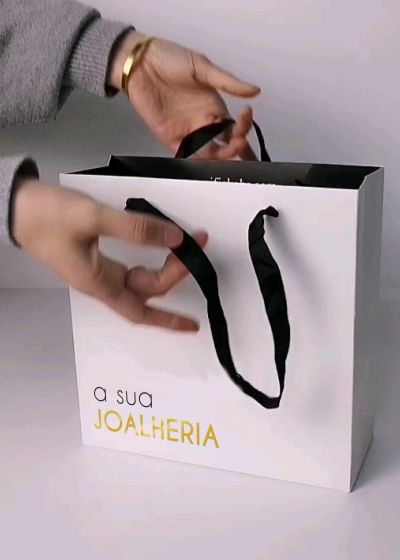 Sacolas de Papel Personalizadas para Lojas de Joias